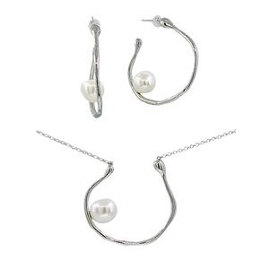 Argenti Designer Jewelers Chic Fresh Water Pearl Necklace & Earring Set